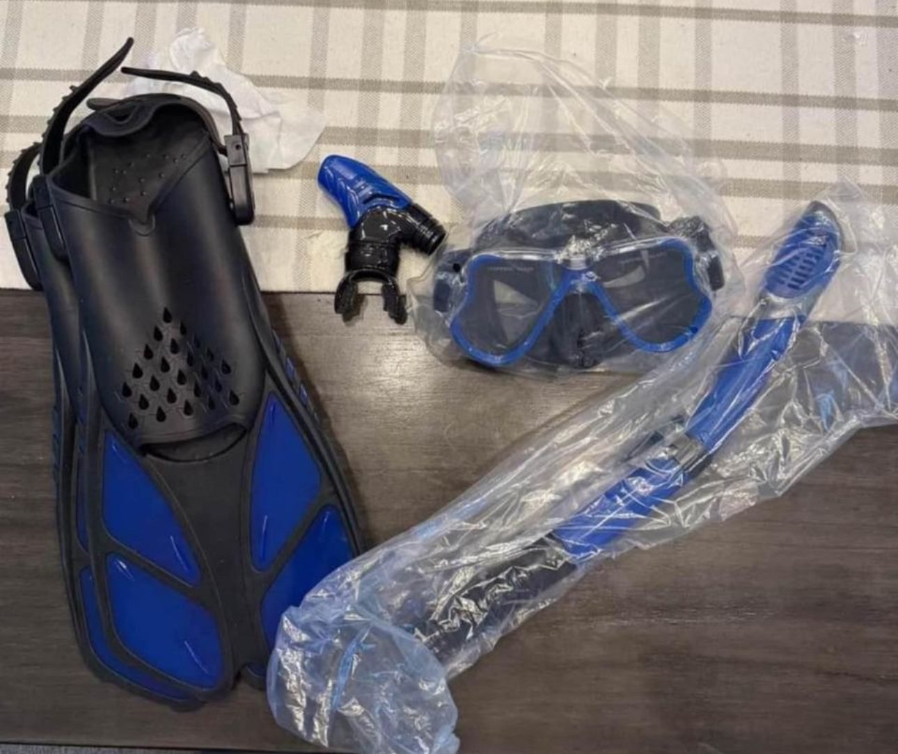 Snorkel Set thumbnail