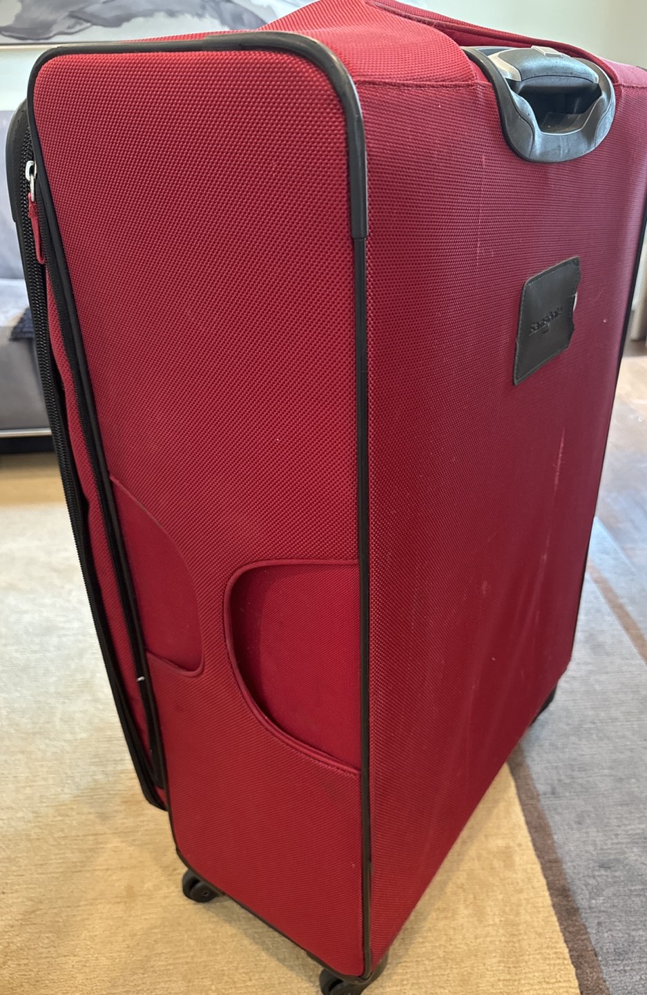 Extra large Samsonite suitcases - $30 each image indicator(6)