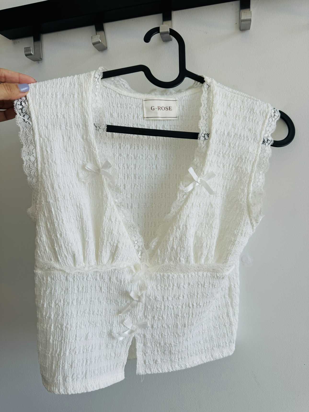 G-Rose White Lace Crop Top thumbnail