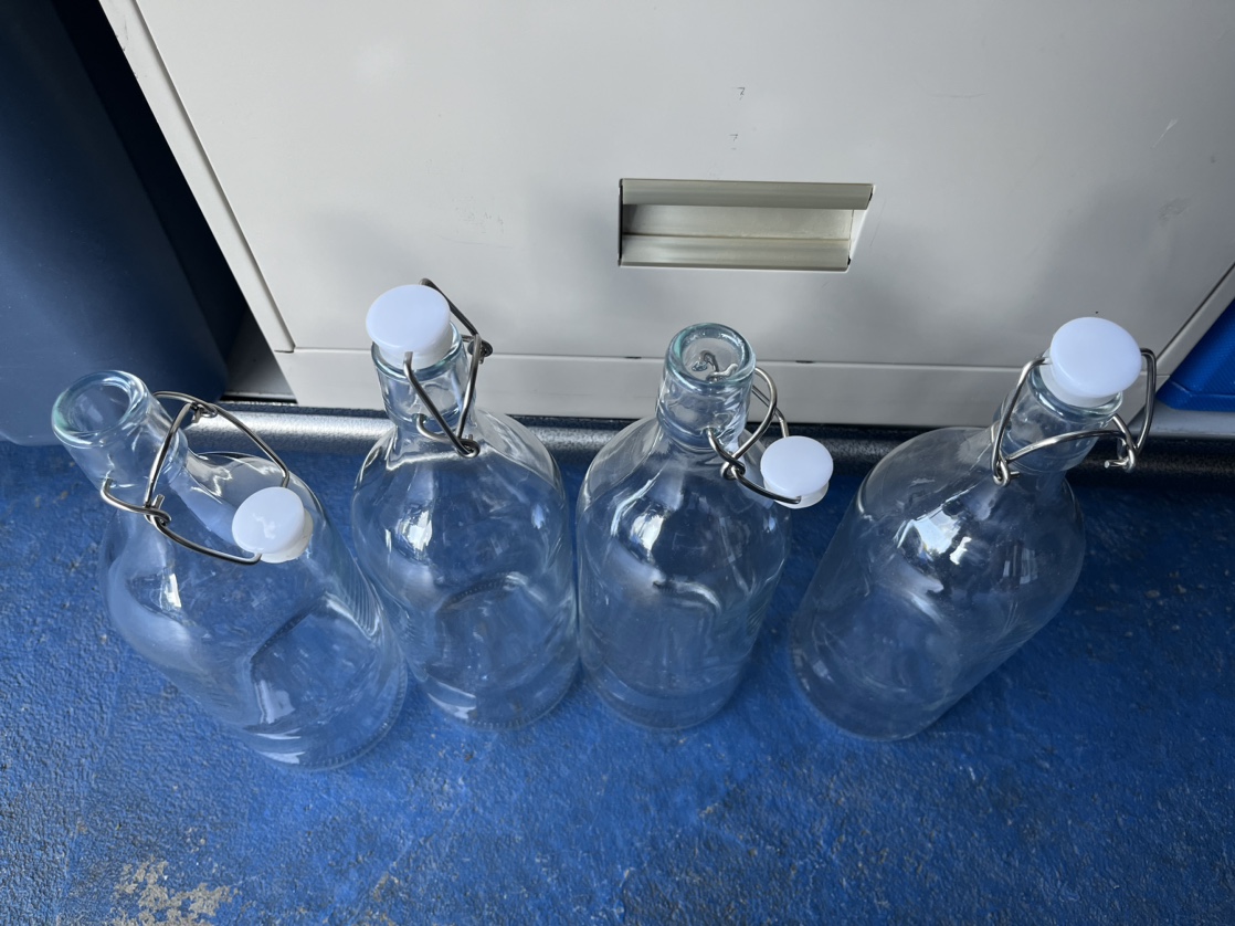 Set of 4 Glass Bottles with Swing Tops image indicator(3)