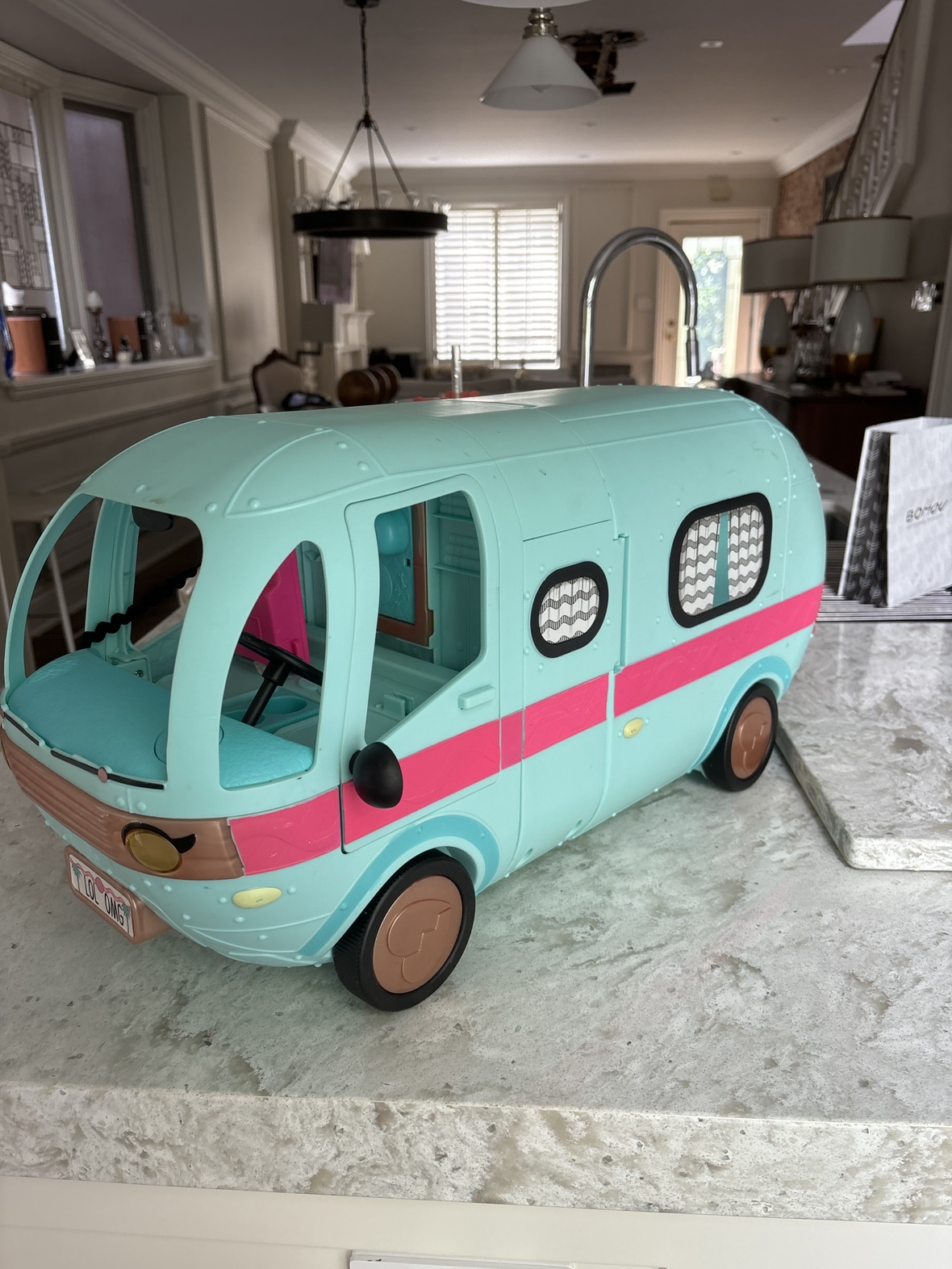 LO.L. Doll Glamper Van
