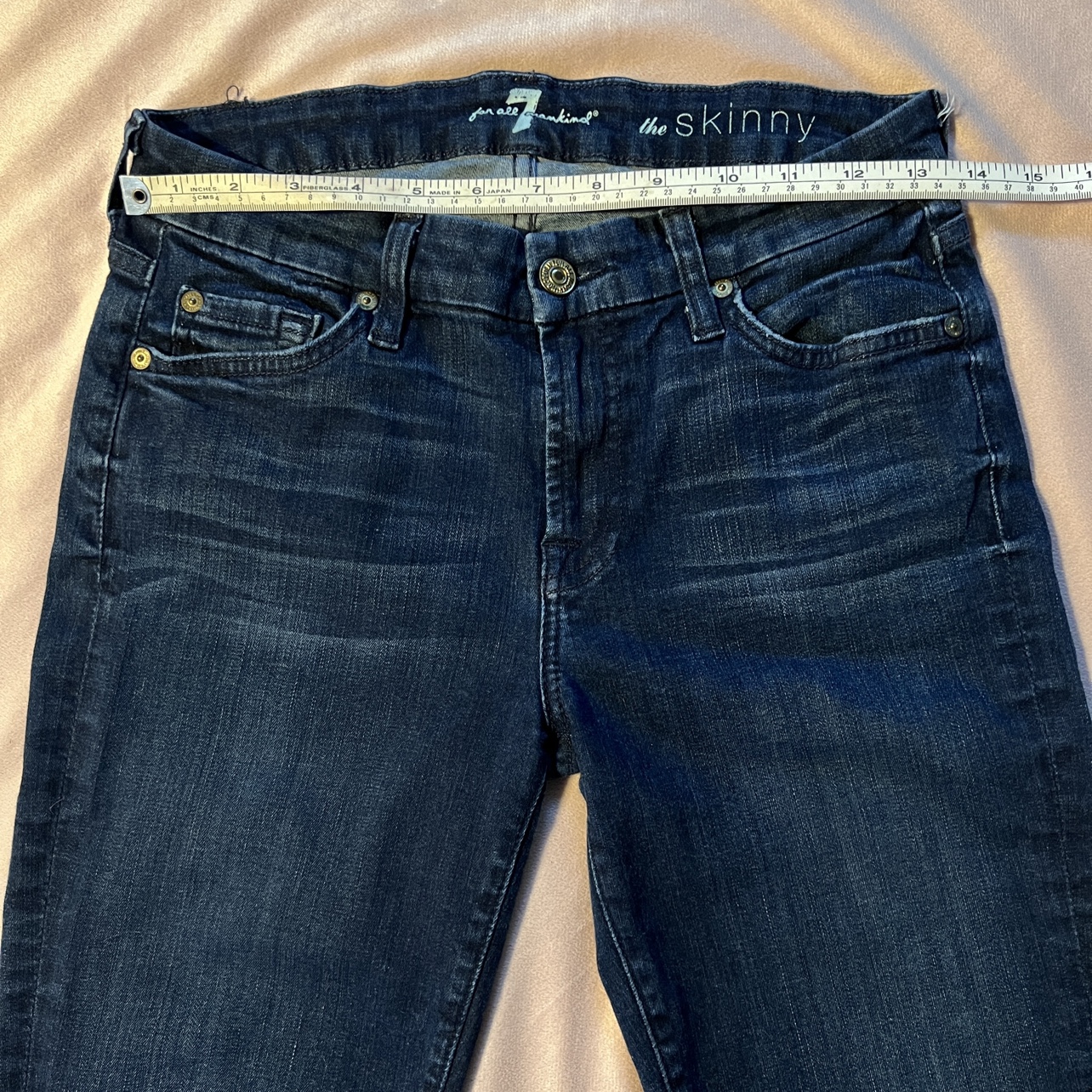 7 For All Mankind Skinny Jeans Size 27 image indicator(4)