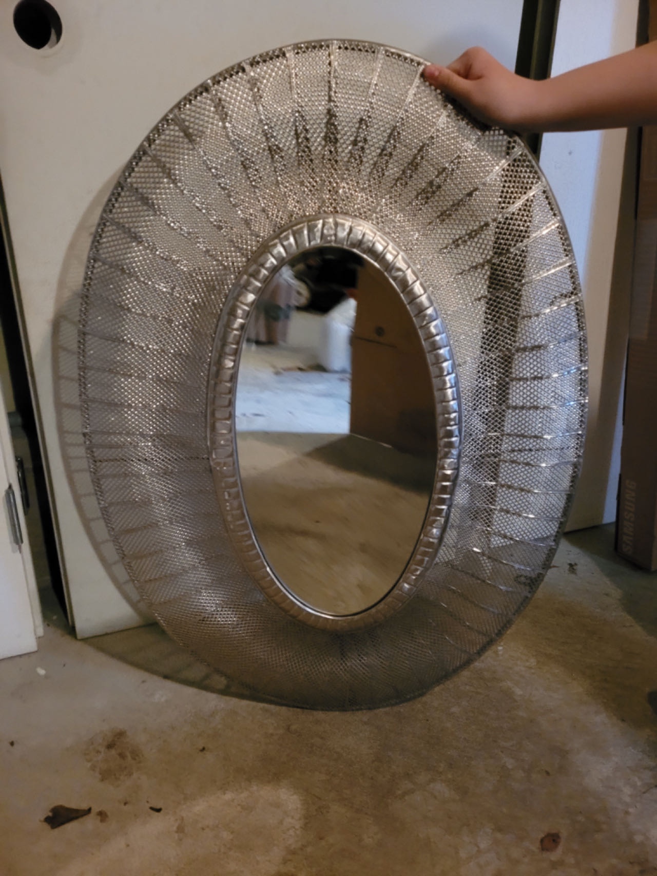 Round oval mirror
