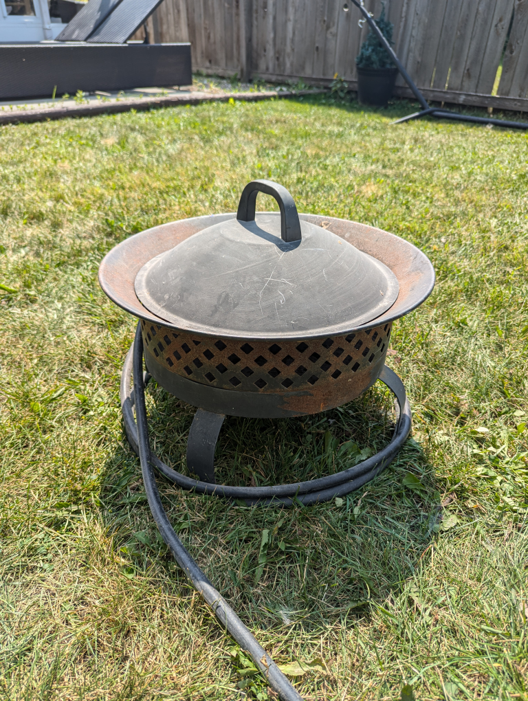 Propane fireplace for outdoor bonfire