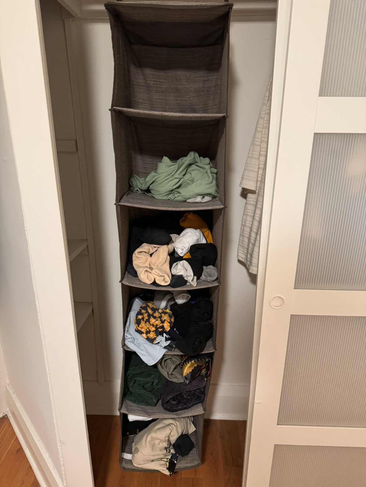 6 Shelf Closet Organizer / storage thumbnail