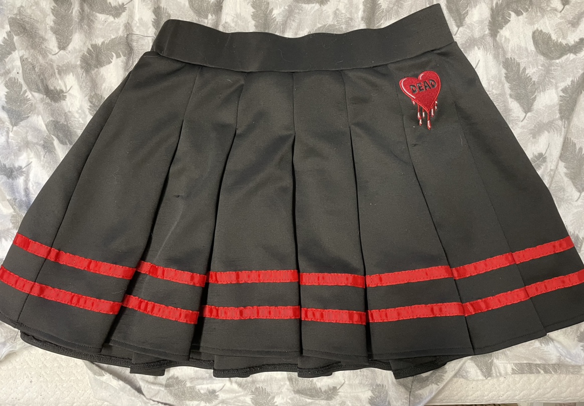 Dead heart skater skirt