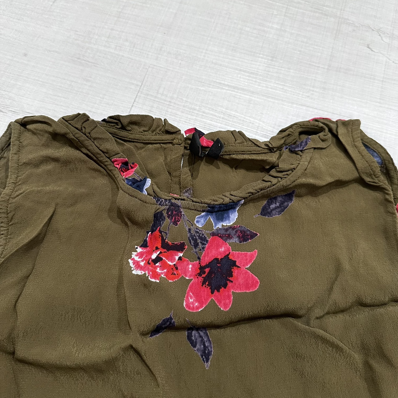 Vero Moda Floral Top Size image indicator(4)