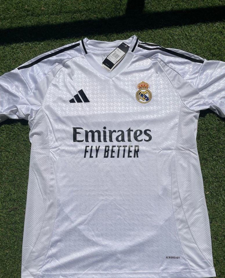 Real Madrid 24/25 Home Soccer Jersey/ Shirt