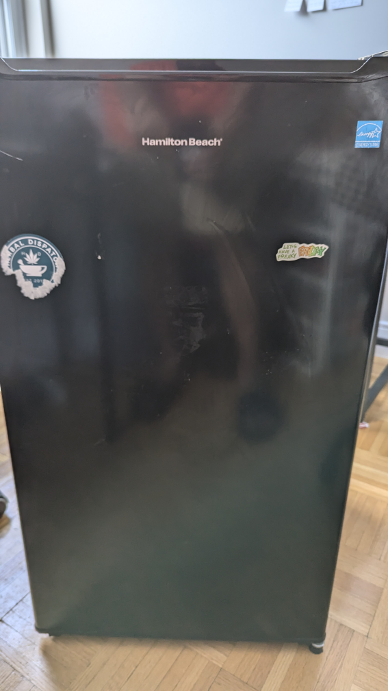 Hamilton Beach Mini Fridge - photo 2