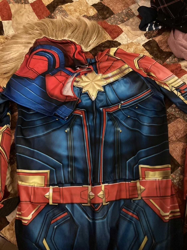 Captain marvel costume