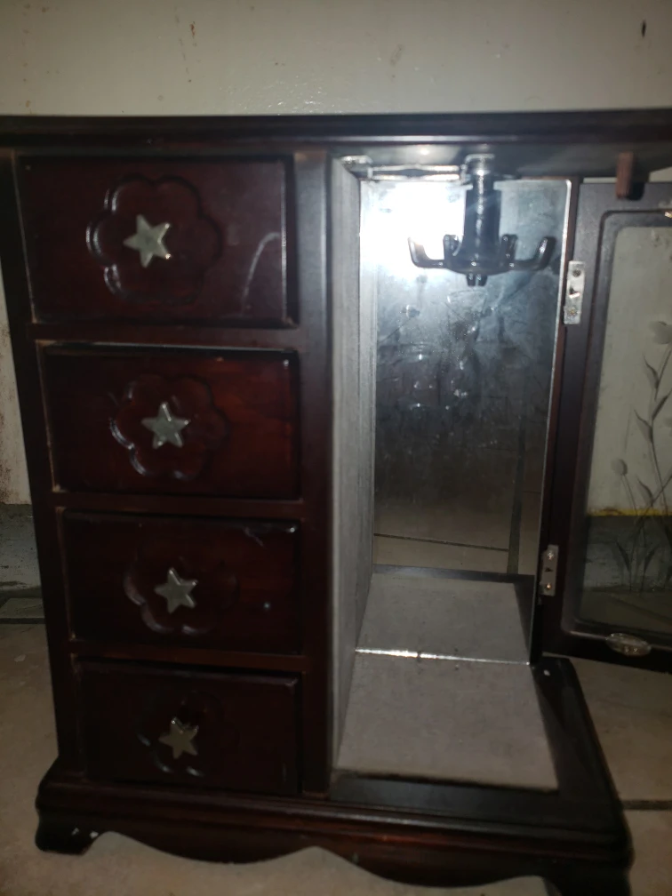 Wooden Jewellery Box image indicator(3)