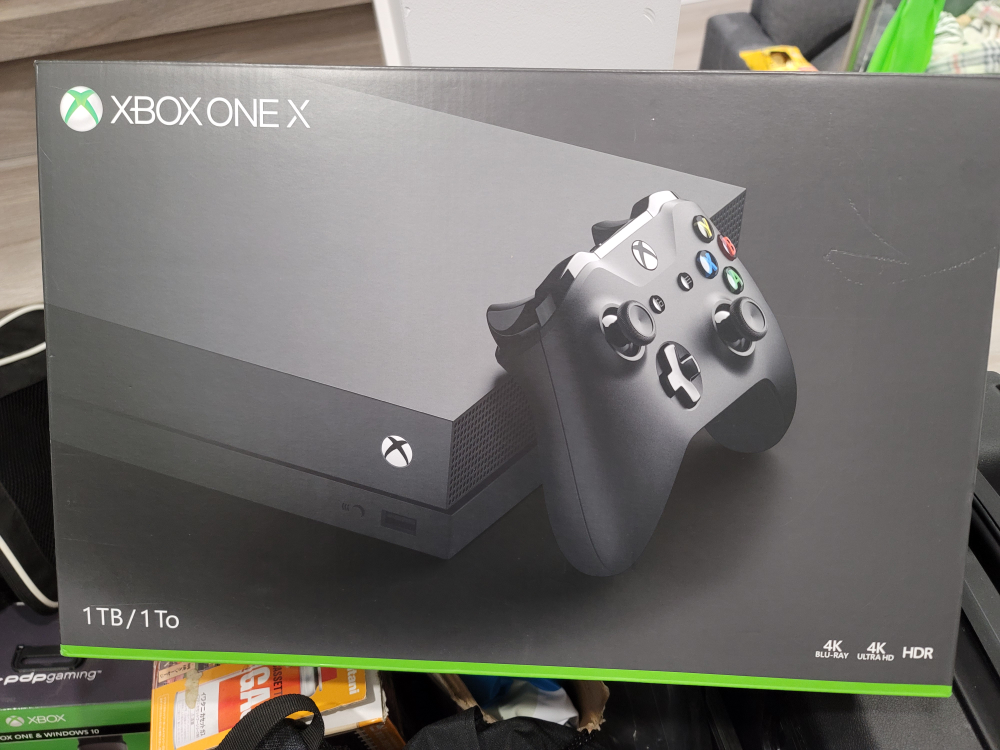 Xbox One X 1TB Console with Headset image indicator(4)