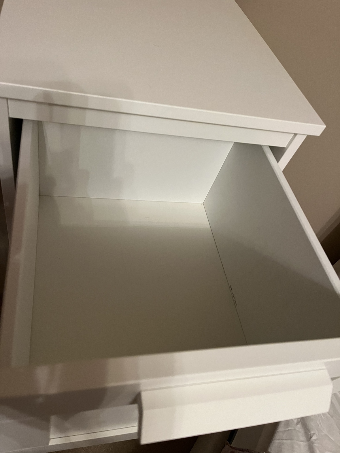 White 4 drawers chest - photo 4