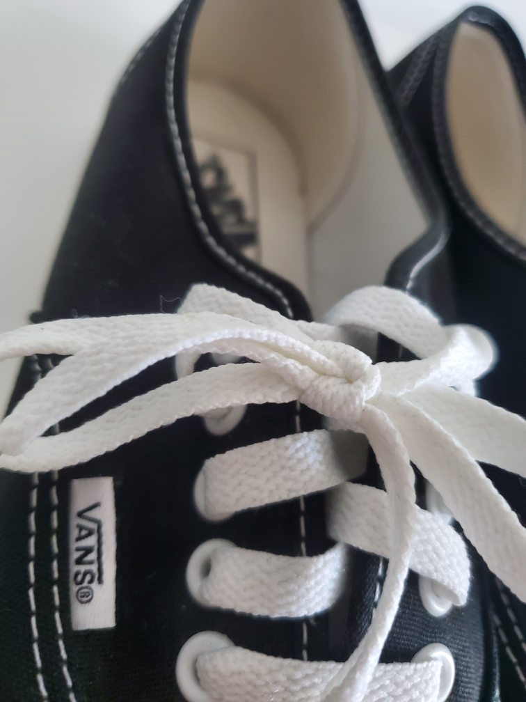 Van's sneakers image indicator(6)