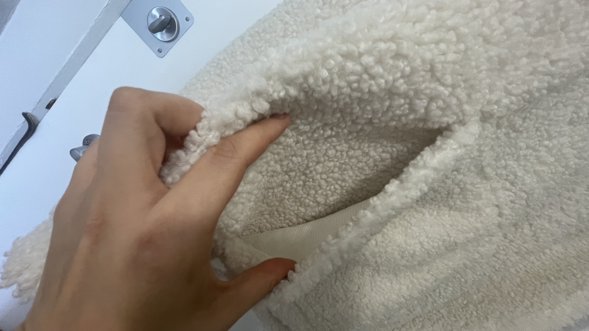 H&M White Teddy Fleece Hoodie image indicator(2)