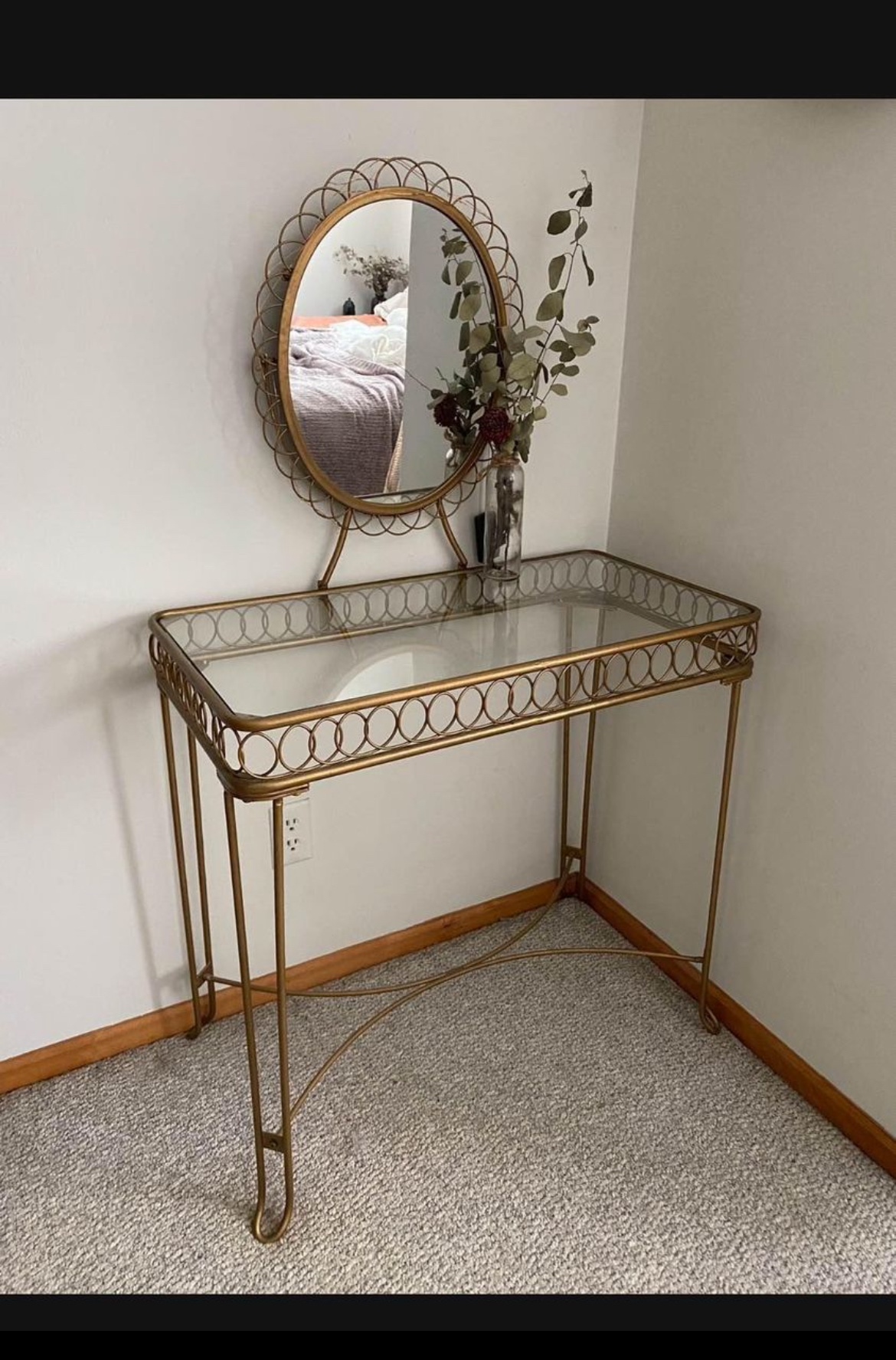 Urban outfitters vanity, no chair