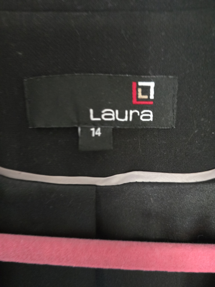 Laura Black Blazer image indicator(2)