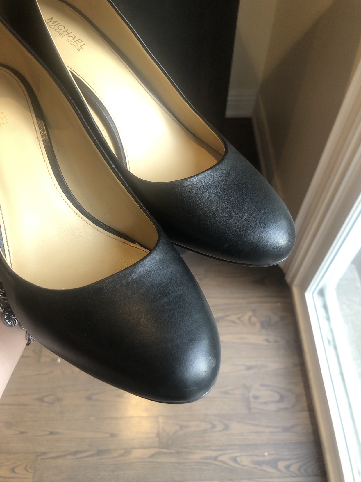 Michael Kors black heels image indicator(3)