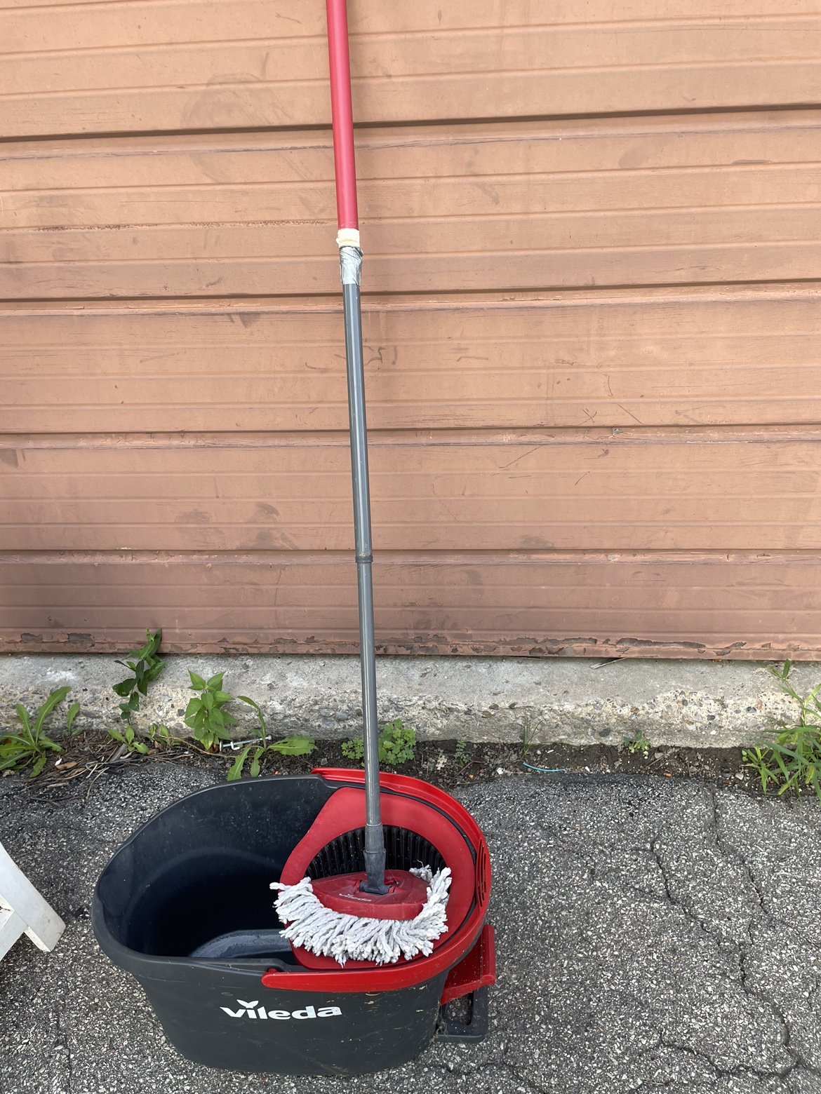 Vielda mop and stick. thumbnail