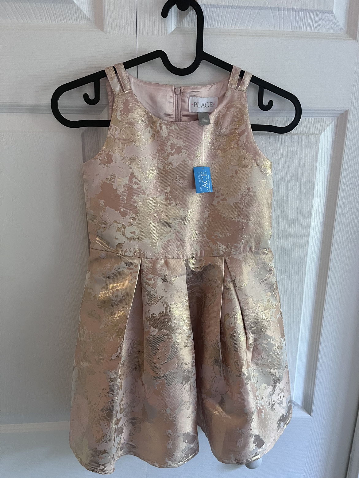 Pink and Gold Dress. Kids size 6 image indicator(5)