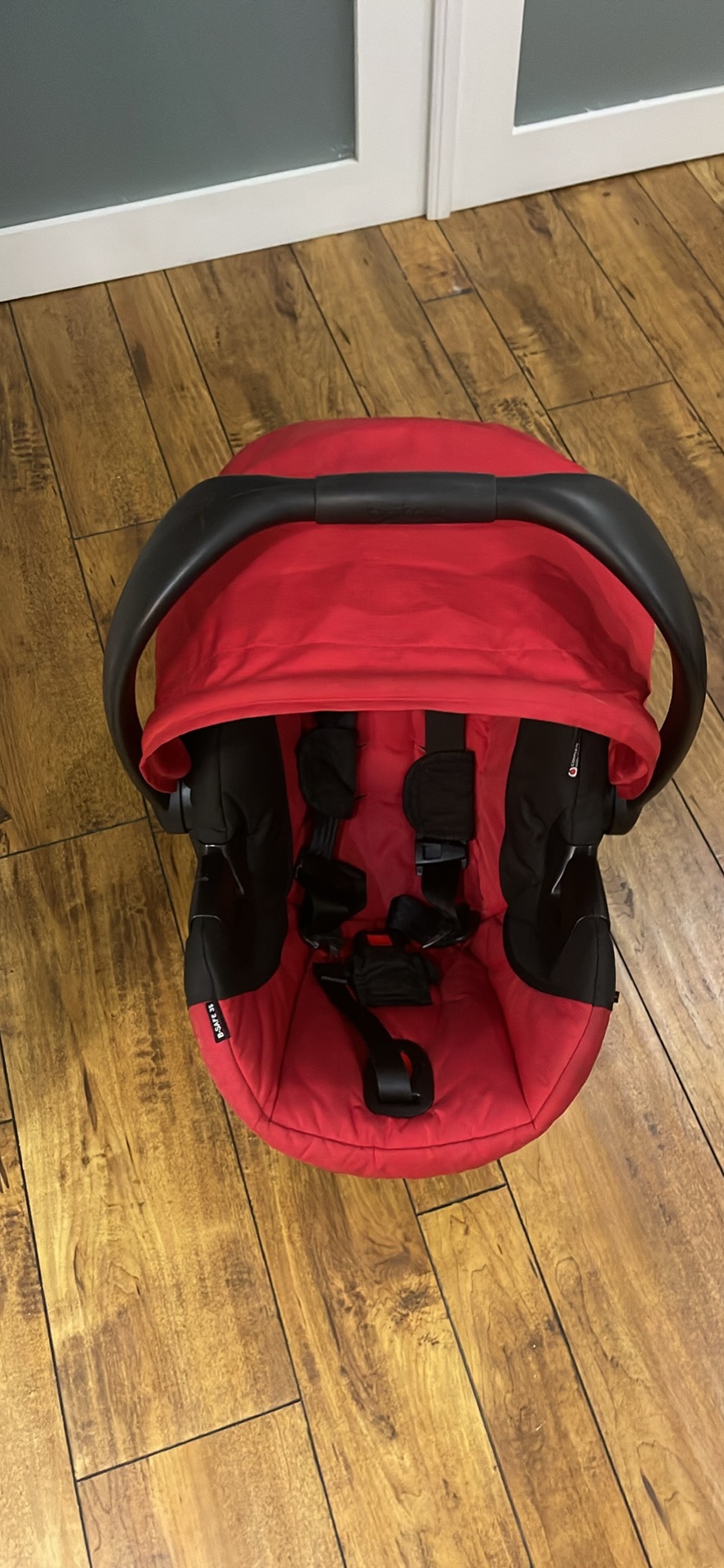Britax B-Safe 35 Infant Car Seat expired - photo 3