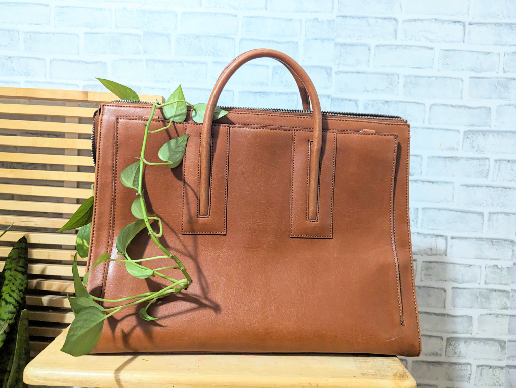 Matt & Nat  Laptop Vegan Leather Bag image indicator(2)