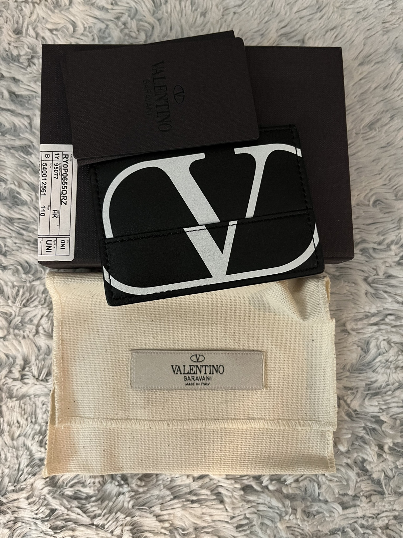 Valentino card holder/wallet image indicator(4)