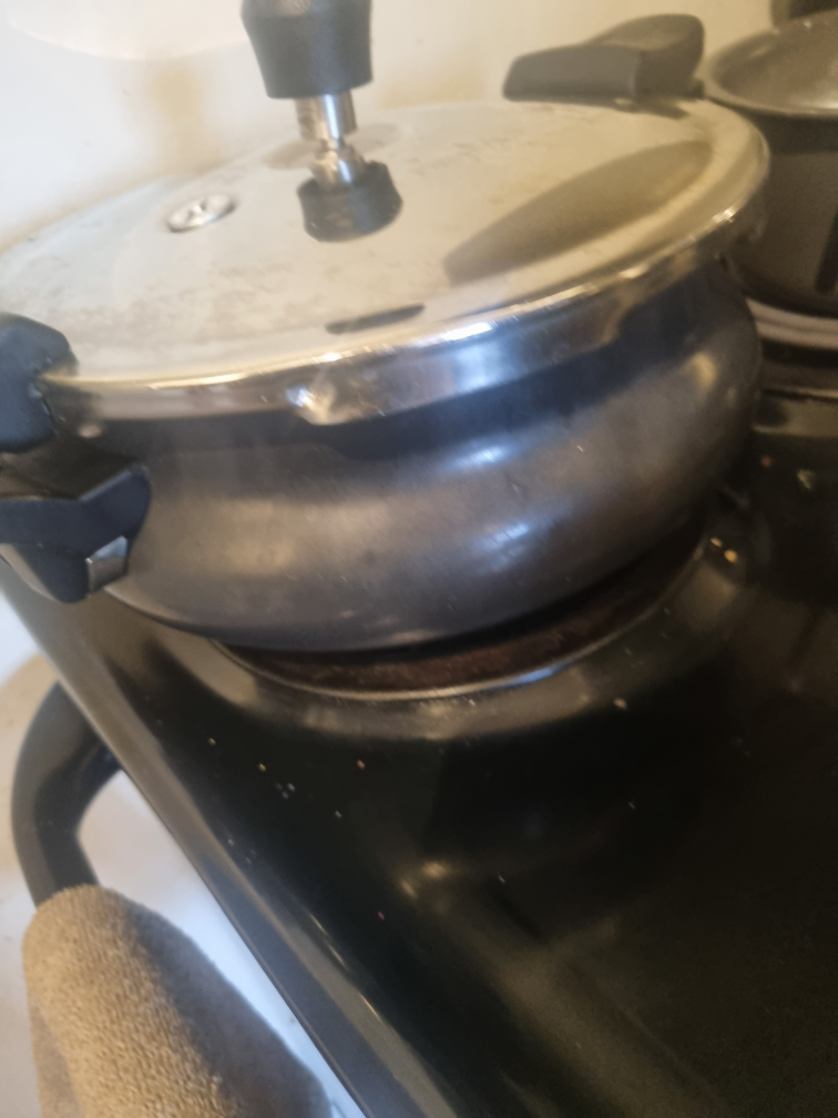 Pigeon Pressure Cooker/Kadhai(cooking pot) 3 Litres - photo 3