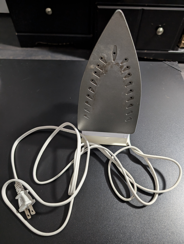 Rival Steam Iron for Sale image indicator(3)