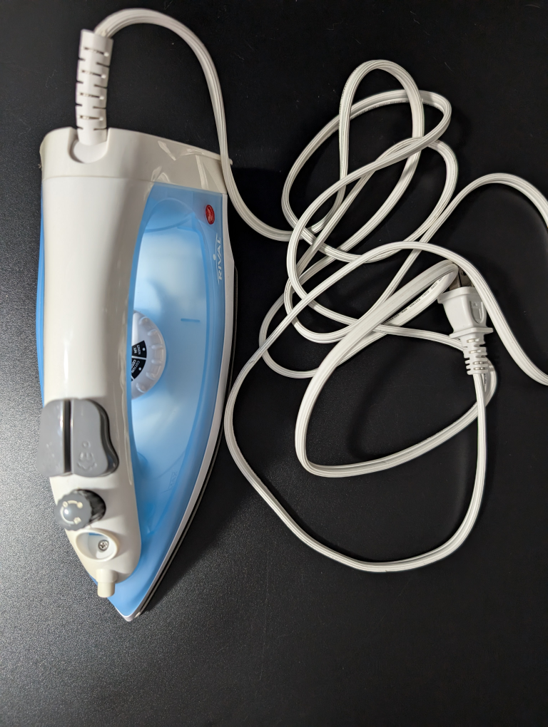 Rival Steam Iron for Sale image indicator(4)