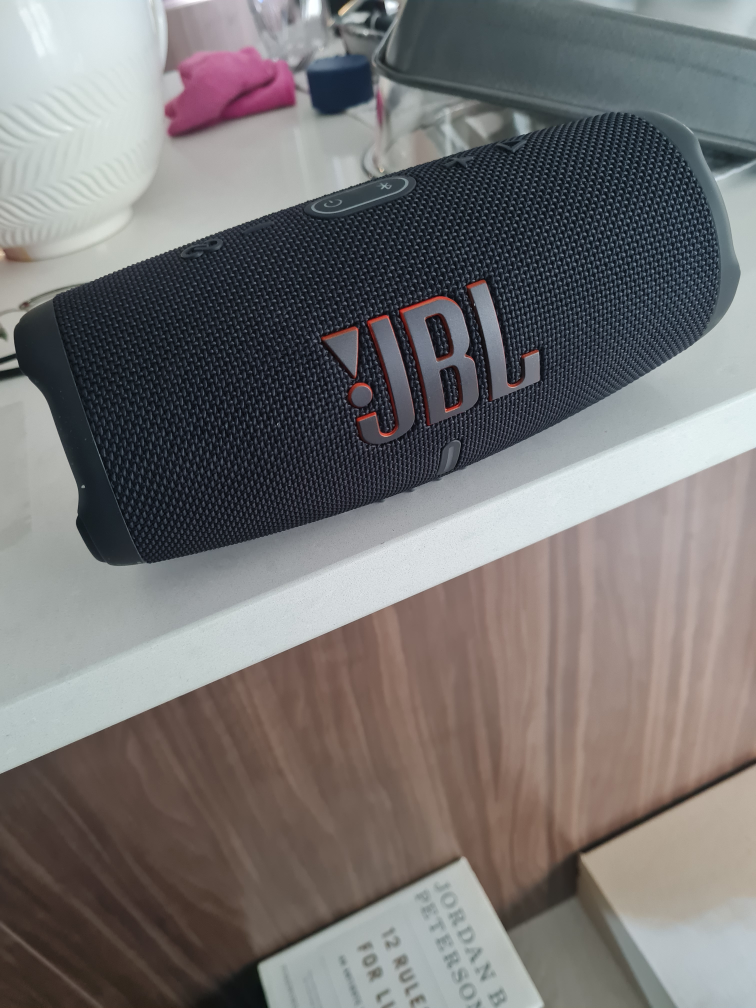 JBL Charge 5