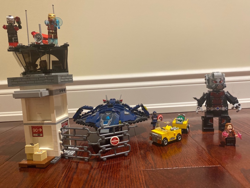 LEGO Avengers Civil War Airport Scene