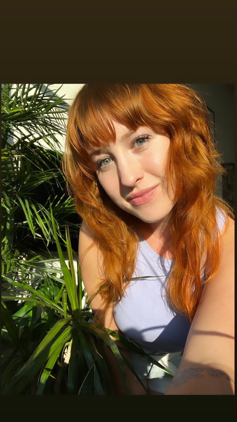 MOVING SOON Roxi profile