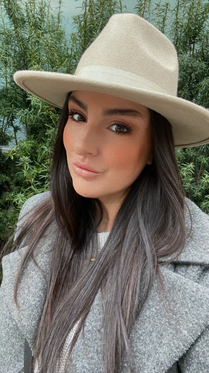 Kelly Elizabeth profile