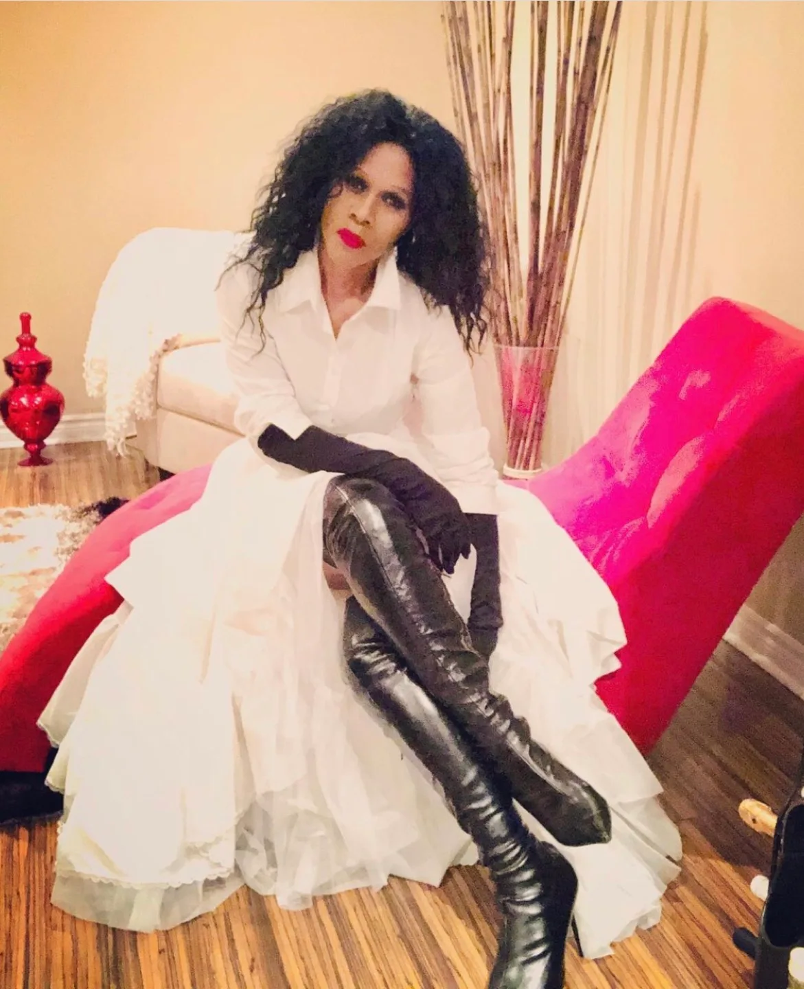 Dionne Warren profile