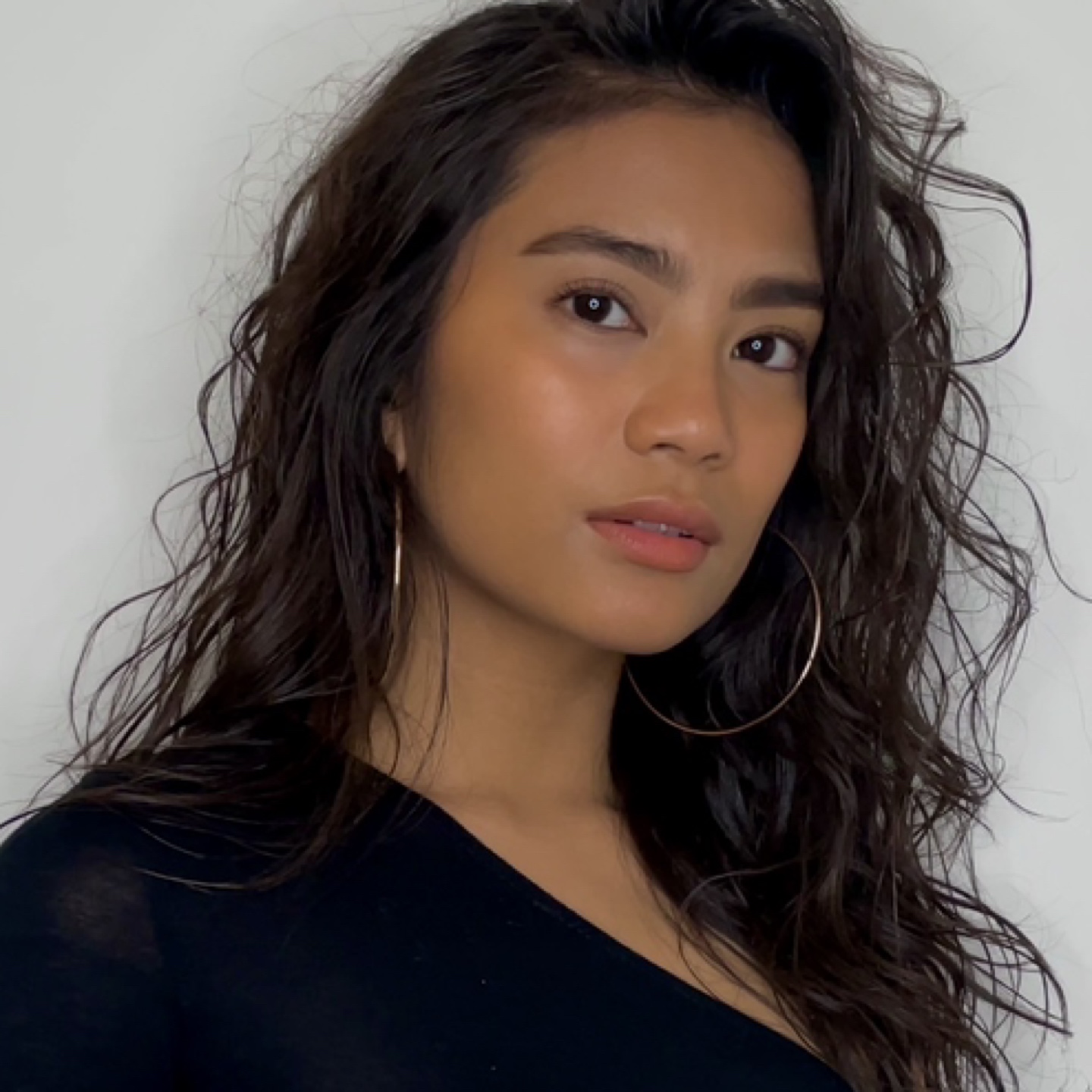 Deniella profile