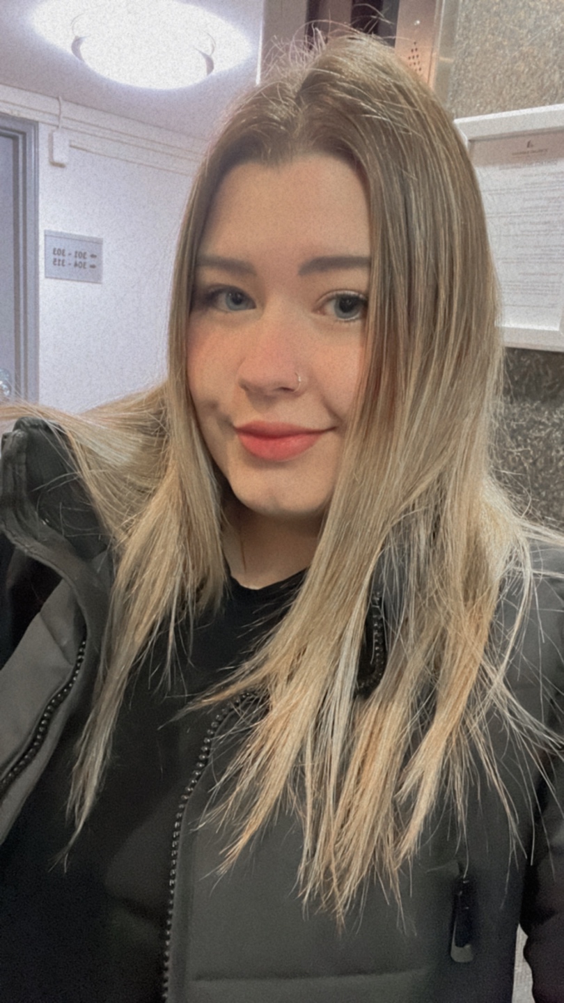 Larissa Souza profile