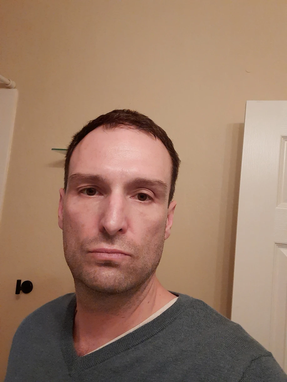 Ron R profile