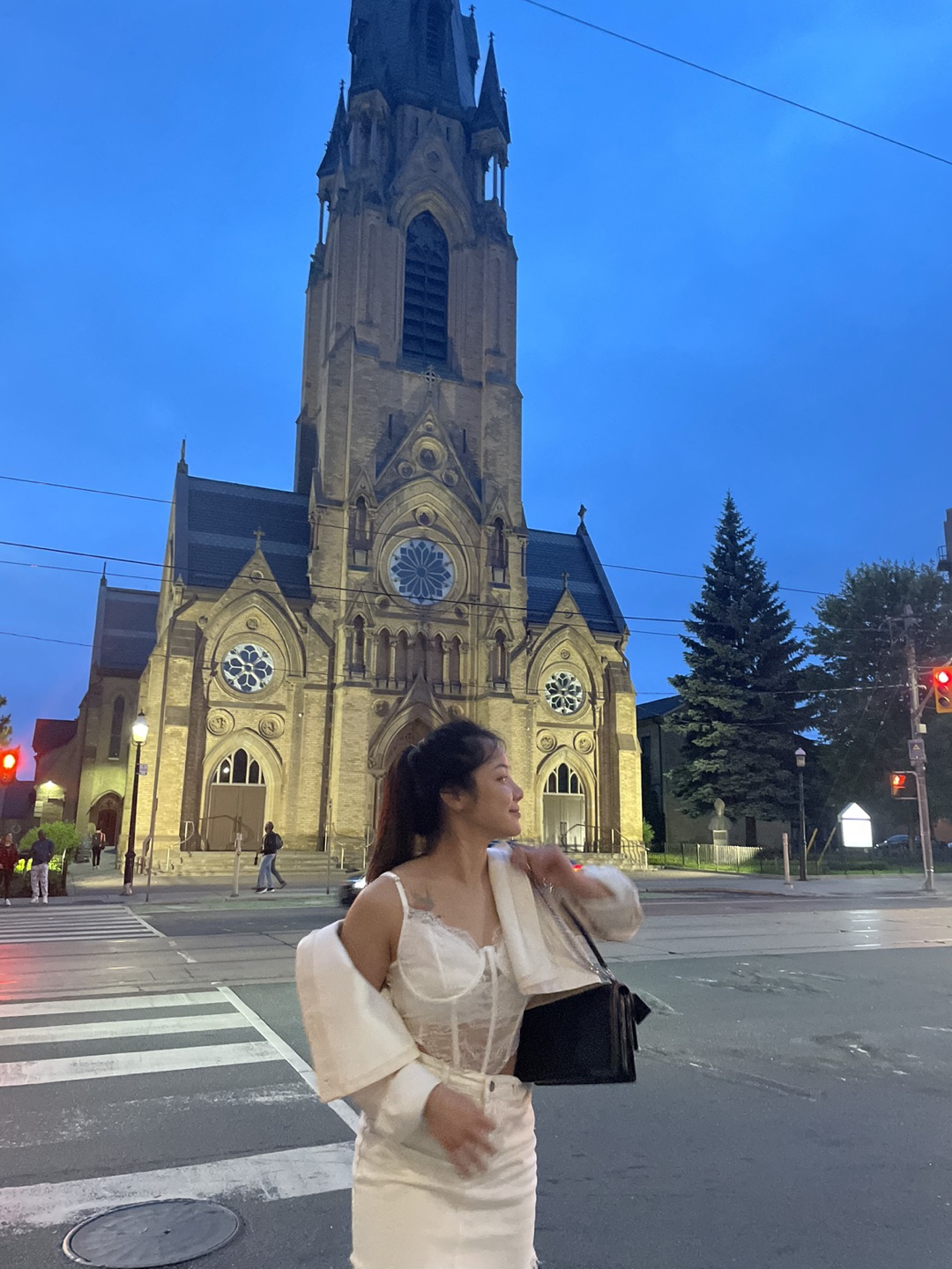 Bella Nguyen profile