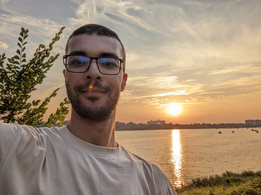 Moncef profile