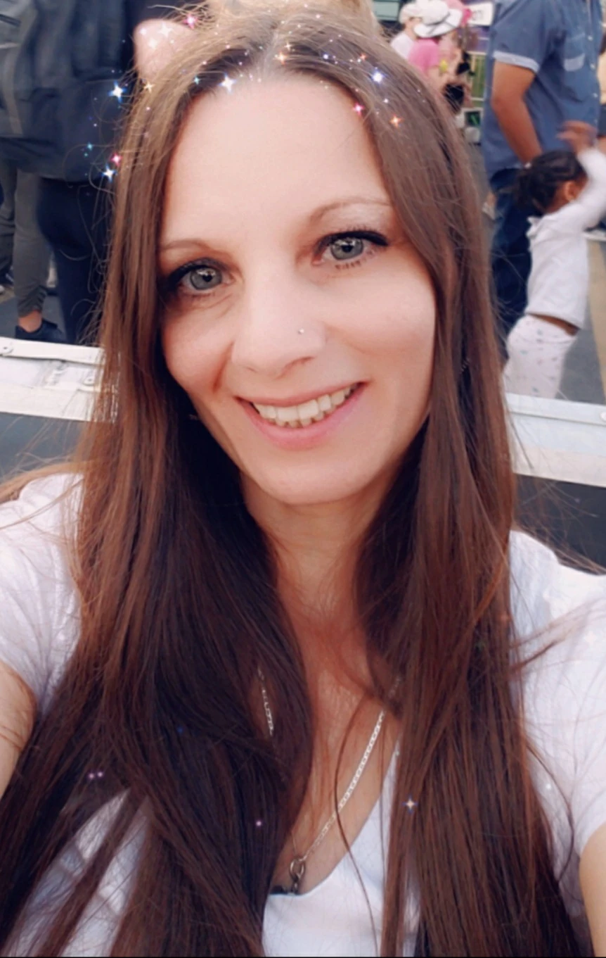 Laura profile