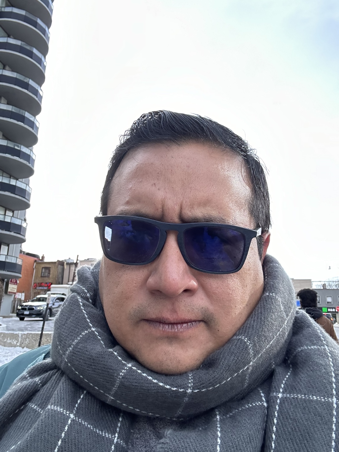 Luis profile