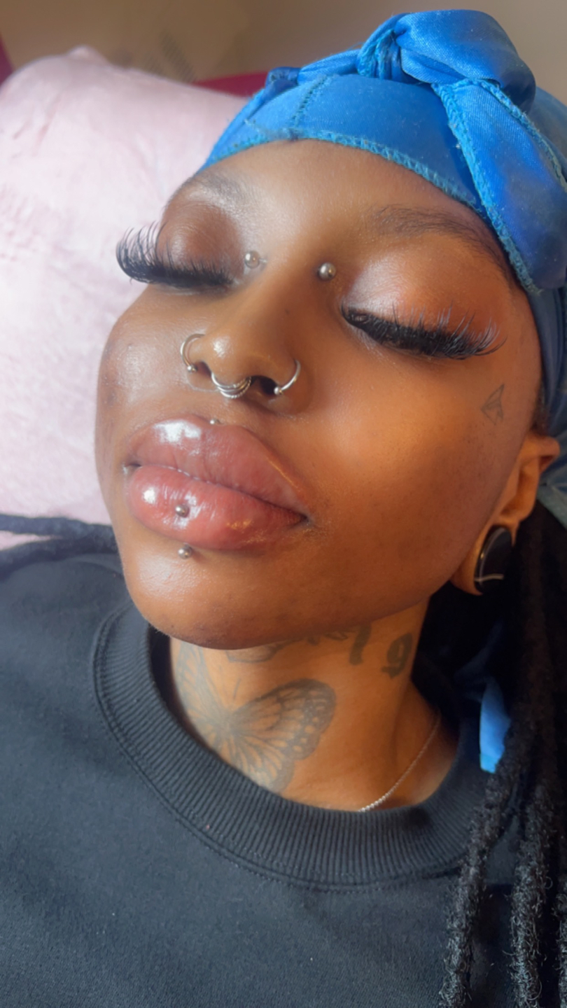 Lashesandlips profile