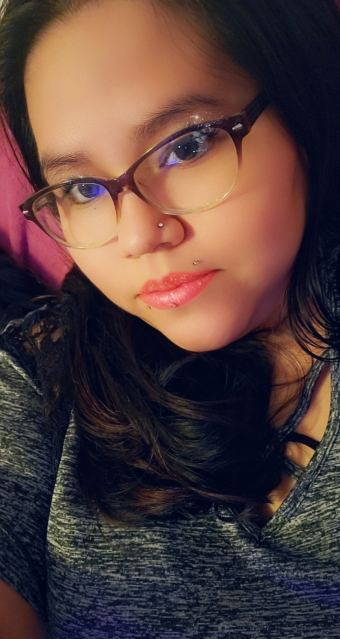 Adriana Mendoza profile