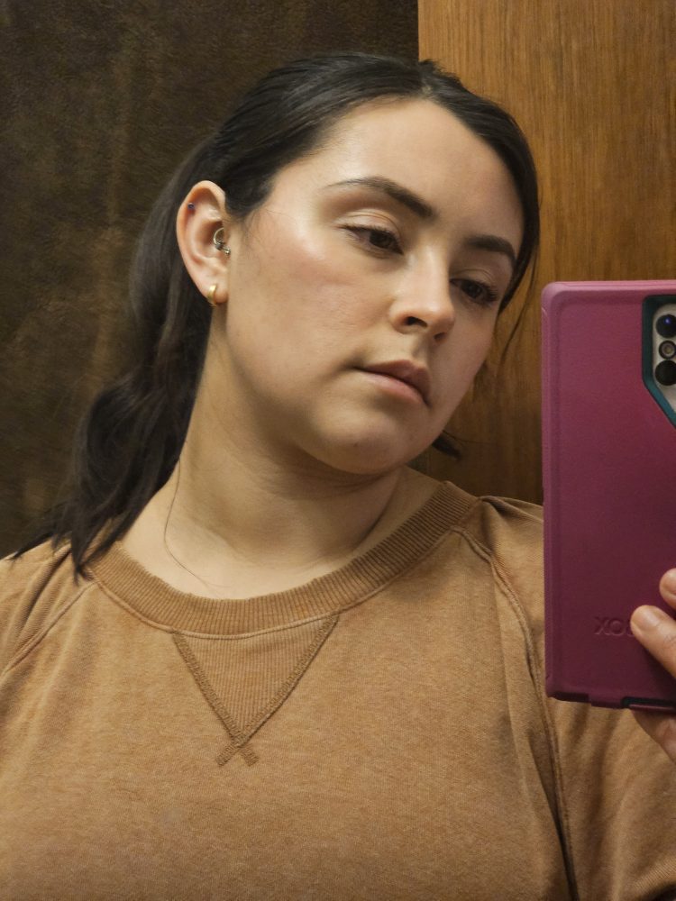 Daniela profile