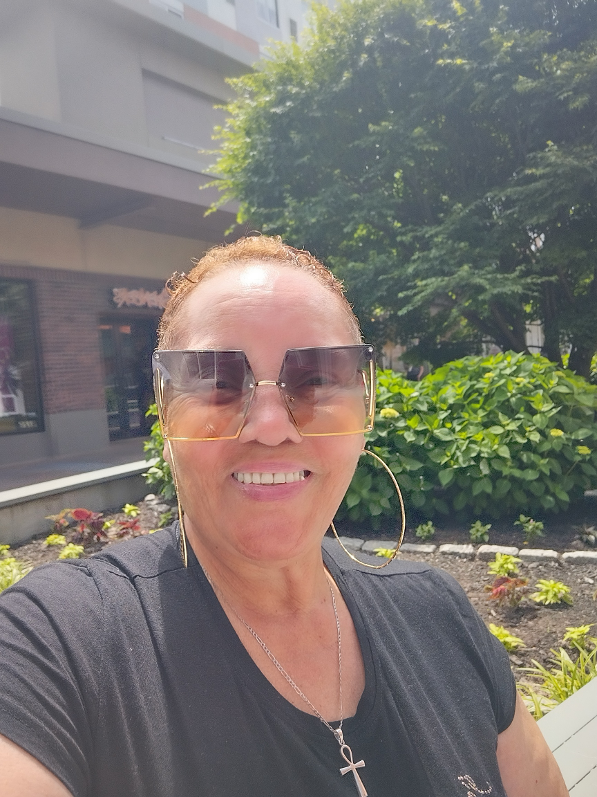 sandra davis profile