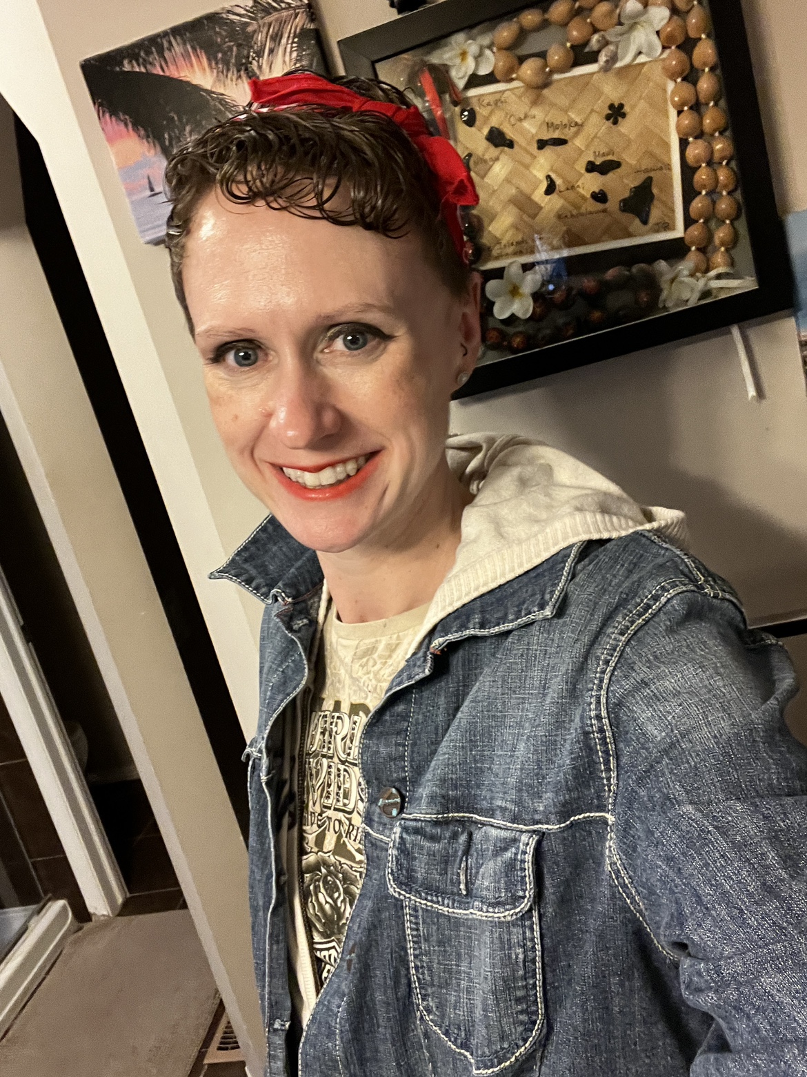 Kim Perry profile