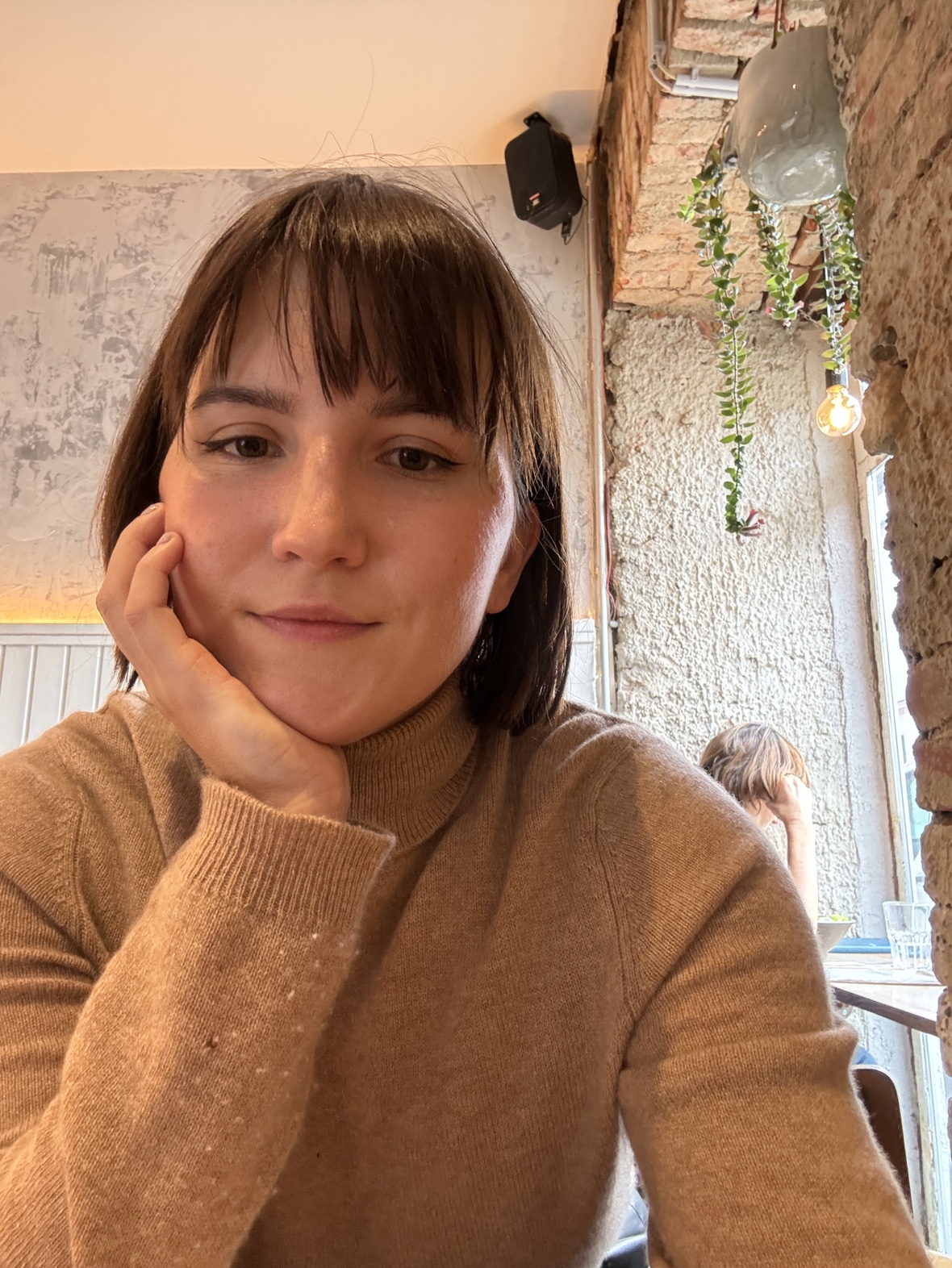 Andi profile