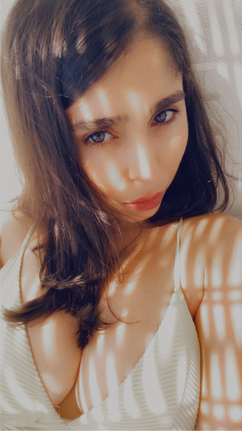 BEHNAZ profile